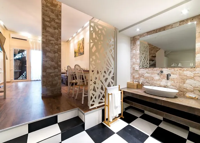 Oinoelia Luxury &