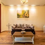 Oinoelia Luxury &