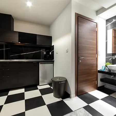 Oinoelia Luxury & Потос