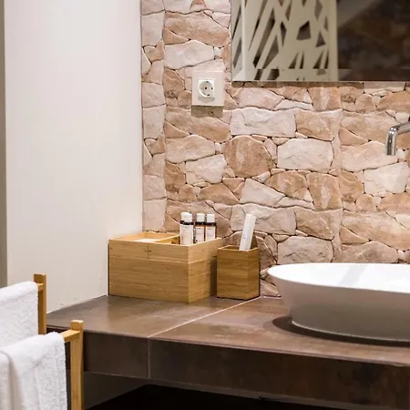 Oinoelia Luxury & * Потос